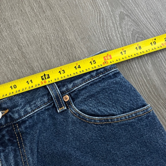 BRAND NEW LEVI SHORTS - Picture 11 of 15